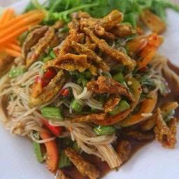 ตำขนมจีนปลากรอบ