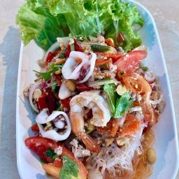 BRiX@90อาหารไทยอีสานเนื้อโคขุน