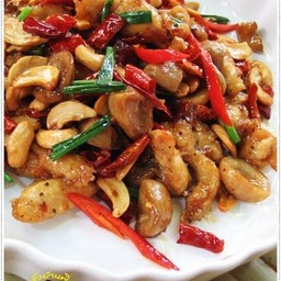 ไก่ผัดเม็ดมะม่วง