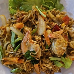 มาม่าผัดขี้เมาทะเล