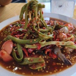 ตำกงฉ่ายกุ้งสด สุก