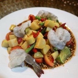 ตำหน่อไม้กุ้งสด