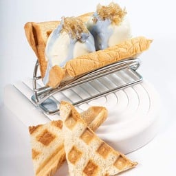 B5 ขนมปังปิี้ง+ไอศกรีม