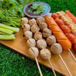 เซ็ทลูกชิ้นจัมโบ้ 10 ไม้