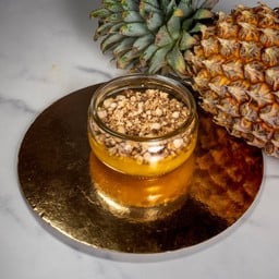 สับปะรดและครัมเบิ้ลอบเชย