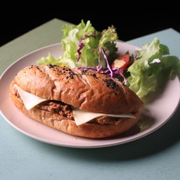 แซนวิชหมูอบบาร์บีคิว