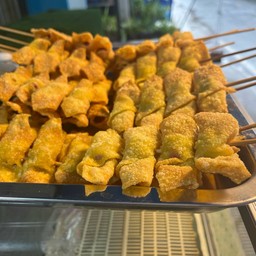 เกี๊ยวห่อฮอทดอก