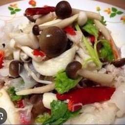 ยำเห็ดรวม