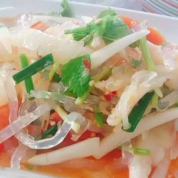 ยำเส้นแก้วเล็บมือนาง