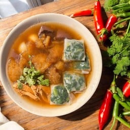 กระเพาะปลาใส่ก๋วยเตี๋ยวห่อกุยช่าย