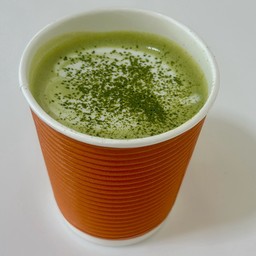 มัทฉะลาเต้ร้อน