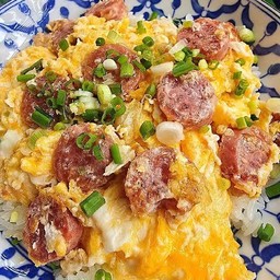 ข้าวไข่ข้นแหนม