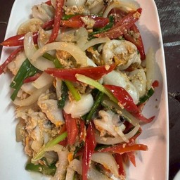 ปลาหมึกผัดไข่เค็ม