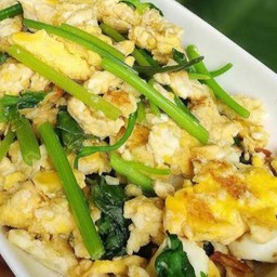 ข้าวหน้าไข่ผัดขึ้นฉ่าย(ไม่พริก