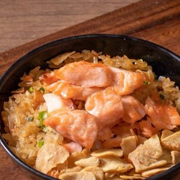 ข้าวผัดแซลมอน