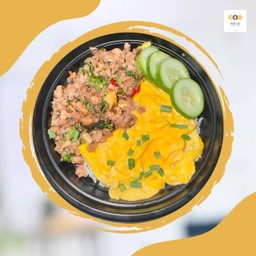 ข้าวกะเพราหมูสับ+ไข่ข้น