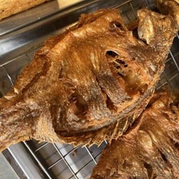 ป้าเผือกหมูทอด สาขาสุรินทร์