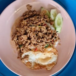 ปิ่นโต ข้าวกะเพรารสจัด.ก๋วยเตี๋ยวต้มยำหมูรสอร่อย