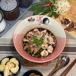 เกาเหลาหมูน้ำตก