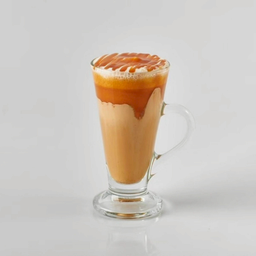 คาราเมลมัคคิอาโต้ร้อน