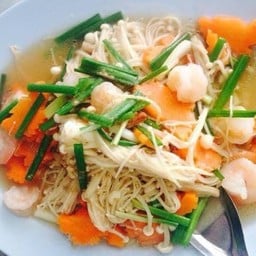 เห็ดเข็มทองผัดกุ้ง