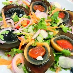 ยำไข่เยี่ยวม้า