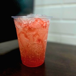 สตรอเบอรี่โซดา