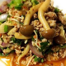 ลาบเห็ดรวมหมูสับ