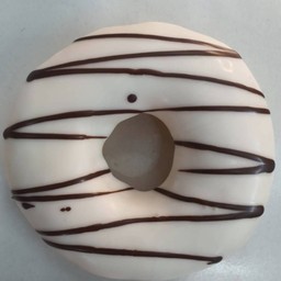 ไวท์ช็อกเมเปิ้ล