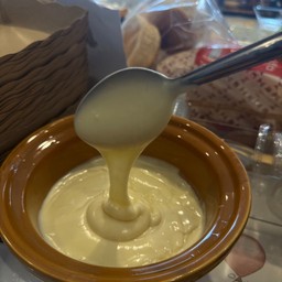 ครีมนมสดจ้า