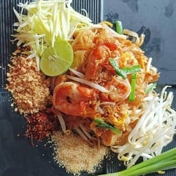 ผัดไทยกุ้งสด