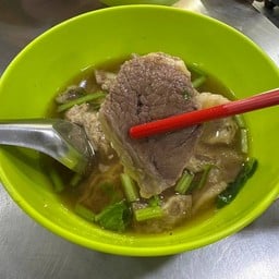 เล็กก๋วยเตี๋ยวเนื้อน้ำใส