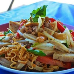 ยำมาม่าโบราณ