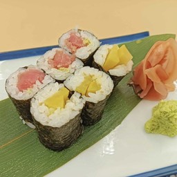 (586) โรลไส้ทูน่า,หัวไชเท้าดอง