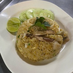 ข้าวผัดปลาหมึก