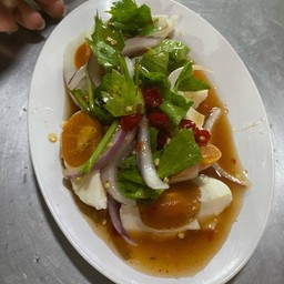 ยำไข่เค็ม