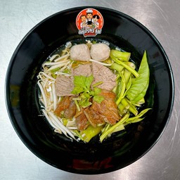 เกาเหลาลูกชิ้นเนื้อชิ้นเนื้อตุ๋น