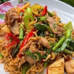 อาหารตามสั่งเจ๊อ้วน (วัดหน้าพระเมรุฯ)