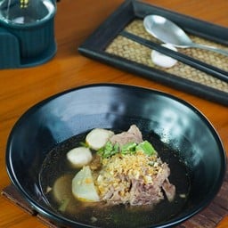 น้ำซุปกระดูกหมู