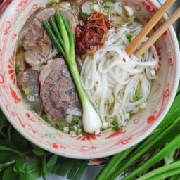 Pho Bap Bo Ham  เฝอเนื้อตุ๋นน่องลาย