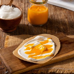 น้องเบื้อง ไส้ซอสไข่เค็ม