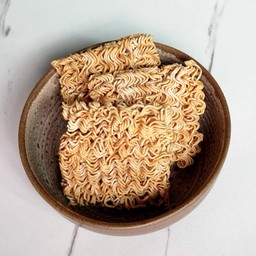 เส้นมาม่าไวไว Instant Noodles