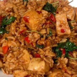 ข้าวคลุกกระเพราหมูยอ,หมูสับ