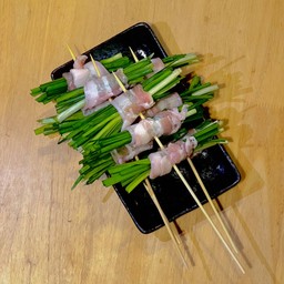 สามชั้นพันกุยช่าย