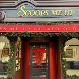 Scoops Me Up สกู๊ปส์ มี อัพ เจลาโต้ (โอลด์ ซิตี้)