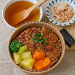 ตามสั่ง อาหารสุขภาพ ครัวคุณอ้อม แพรกษา
