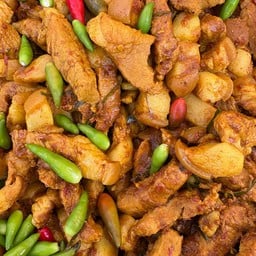 หมูสามชั้นผัดพริกแกงใต้