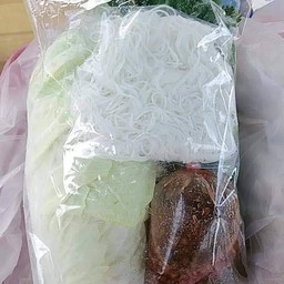 ชุดผัก + น้ำจิ้มหวานถั่ว