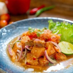 ยำแซลมอน