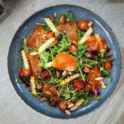 แซลมอนรมควันร็อคเก็ต